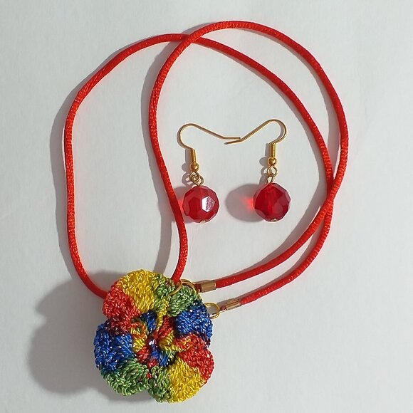 🌹 Handmade Multicolor Crochet Rose Necklace & Red Czech Crystal Earrings Set 🌟 - Picture 10 of 13